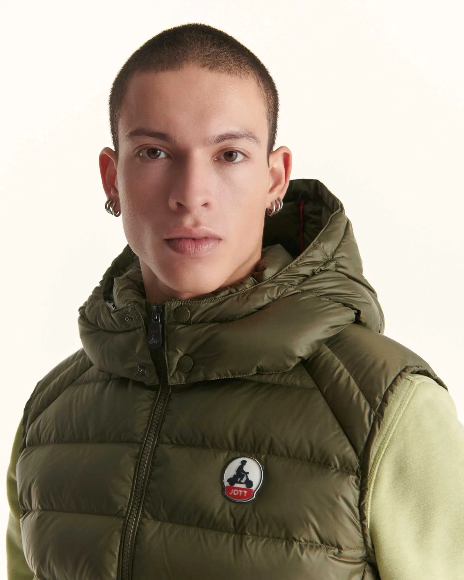 Army Sleevless down jacket Silver