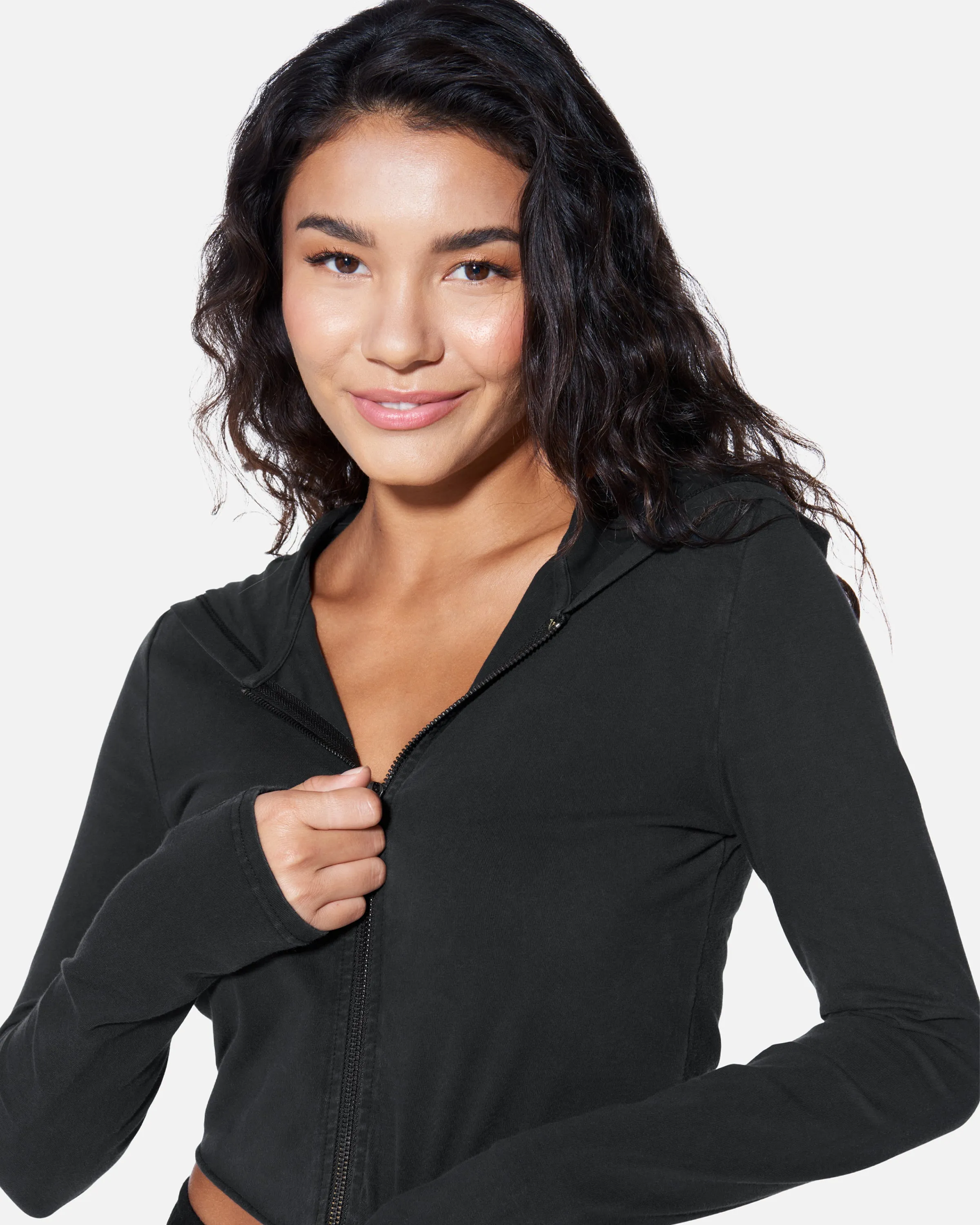 ESSENTIAL ZIP UP CROPPED HOODIE