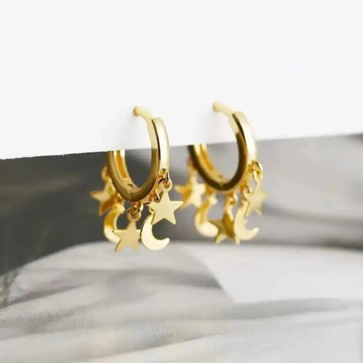 Moon & Star Fall Earrings - Gold