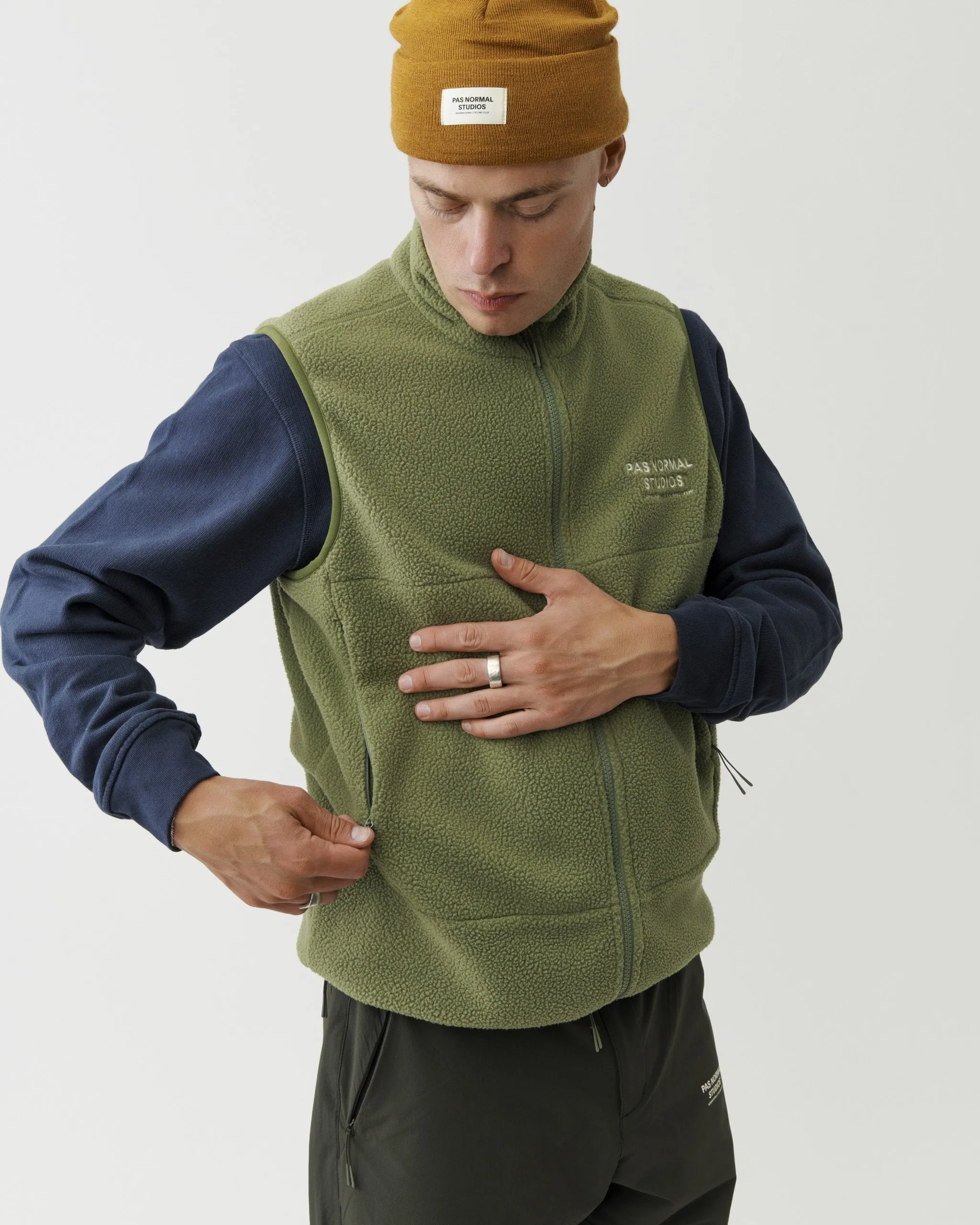 Off-Race Fleece Vest